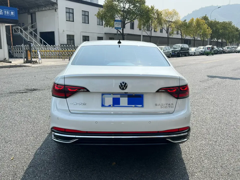 Volkswagen Sagitar 2023 Sagitar 300TSI DSG Excellence Edition 2023 — миниатюра 2