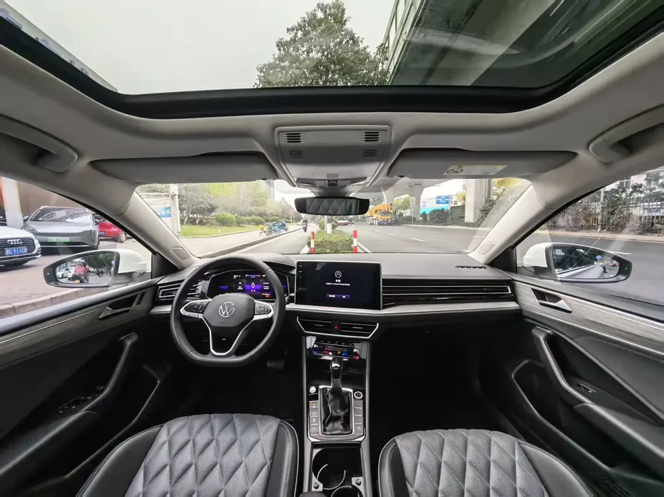 Volkswagen Sagitar 200TSI DSG Super Edition 2023 — миниатюра 2