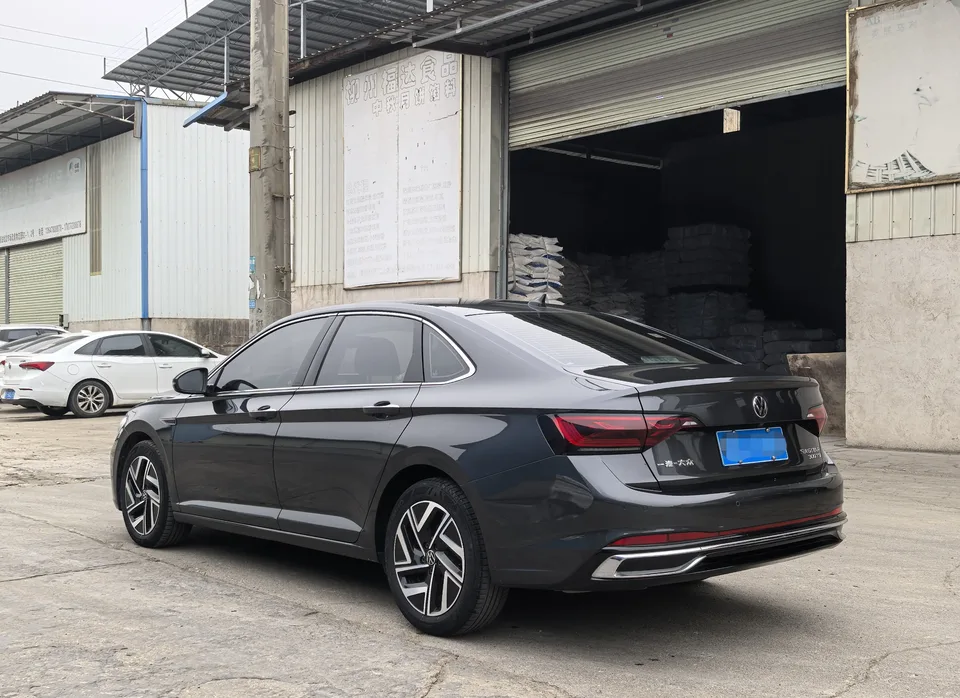 Volkswagen Sagitar 2023 Sagitar 300TSI DSG Beyond Edition 2023 — миниатюра 4