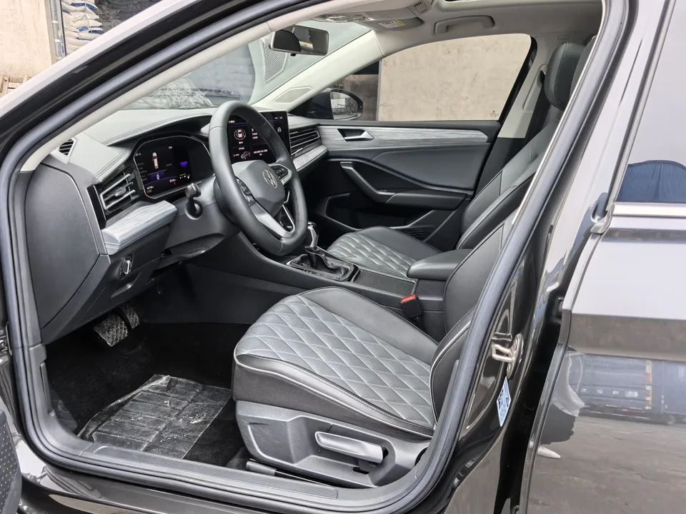 Volkswagen Sagitar 2023 Sagitar 300TSI DSG Beyond Edition 2023 — миниатюра 5