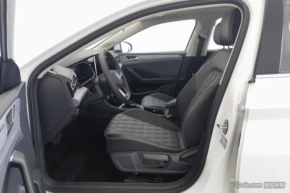 Volkswagen Sagitar 2025 Sagitar 300TSI DSG Beyond Edition 2025 — миниатюра 5
