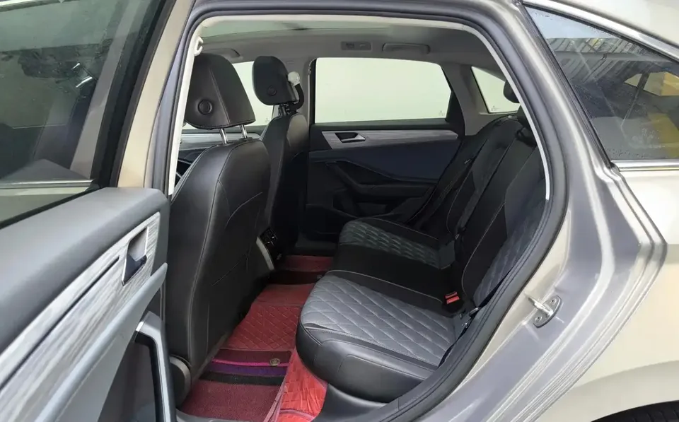 Volkswagen Sagitar 2023 Sagitar 300TSI DSG Beyond Edition 2024 — миниатюра 3