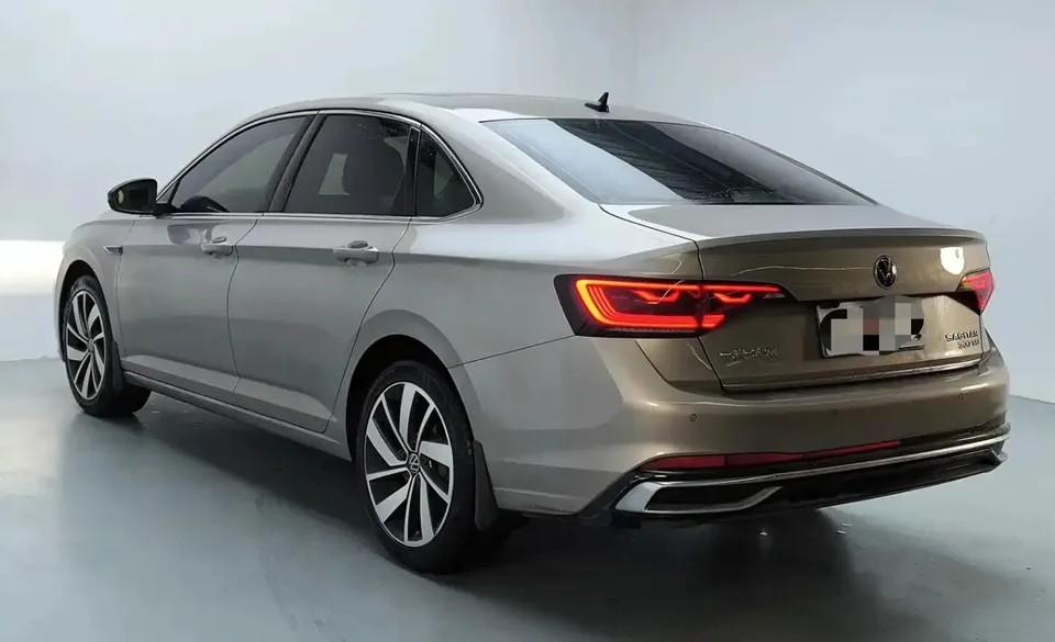 Volkswagen Sagitar 2023 Sagitar 300TSI DSG Beyond Edition 2024 — миниатюра 4