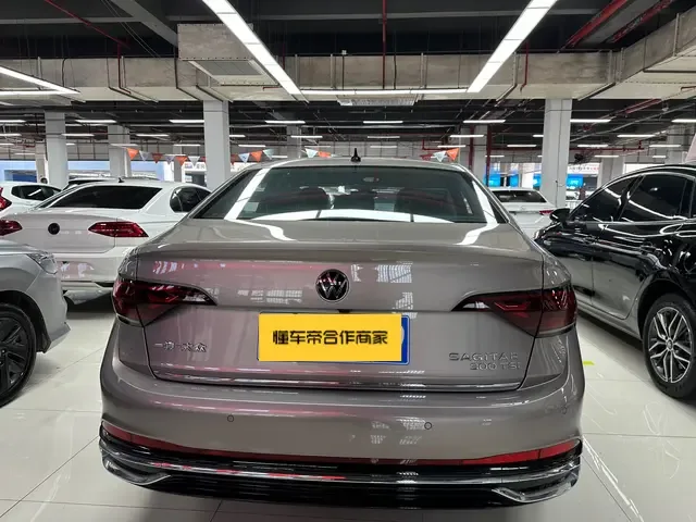 Volkswagen Sagitar 2023 Sagitar 300TSI DSG Excellence Edition 2023 — миниатюра 2