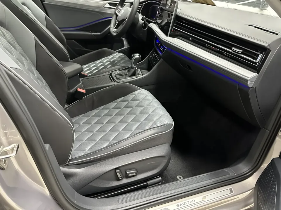 Volkswagen Sagitar 2023 Sagitar 300TSI DSG Excellence Edition 2023 — миниатюра 5