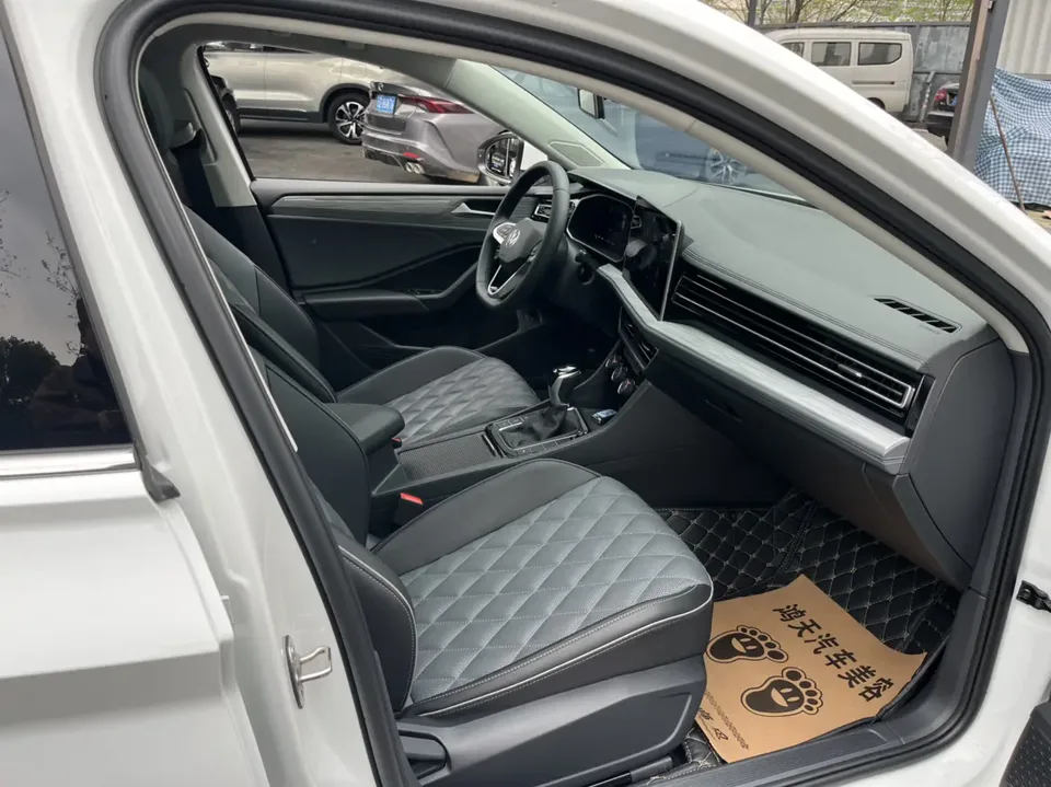 Volkswagen Sagitar Sagitar 300TSI DSG Beyond Edition 2024 — миниатюра 3