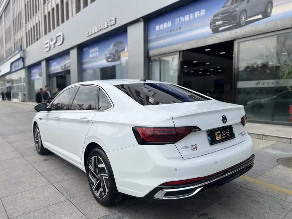 Volkswagen Sagitar 2023 Sagitar 300TSI DSG Beyond Edition 2023 — миниатюра 5
