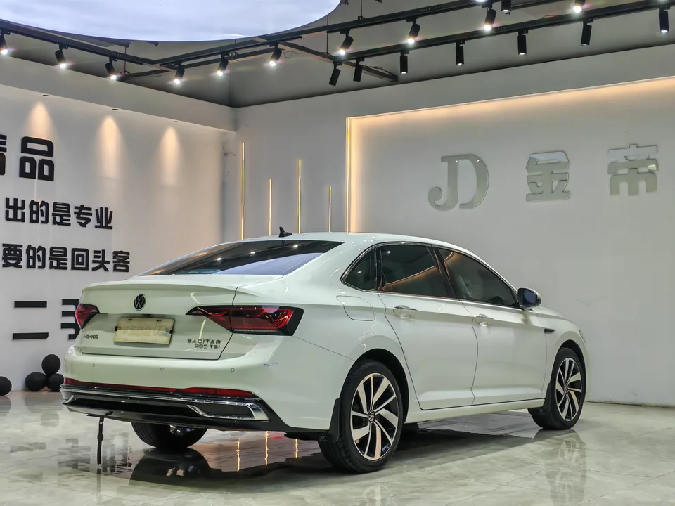 Volkswagen Sagitar 2023 Sagitar 300TSI DSG Beyond Edition 2023 — миниатюра 5