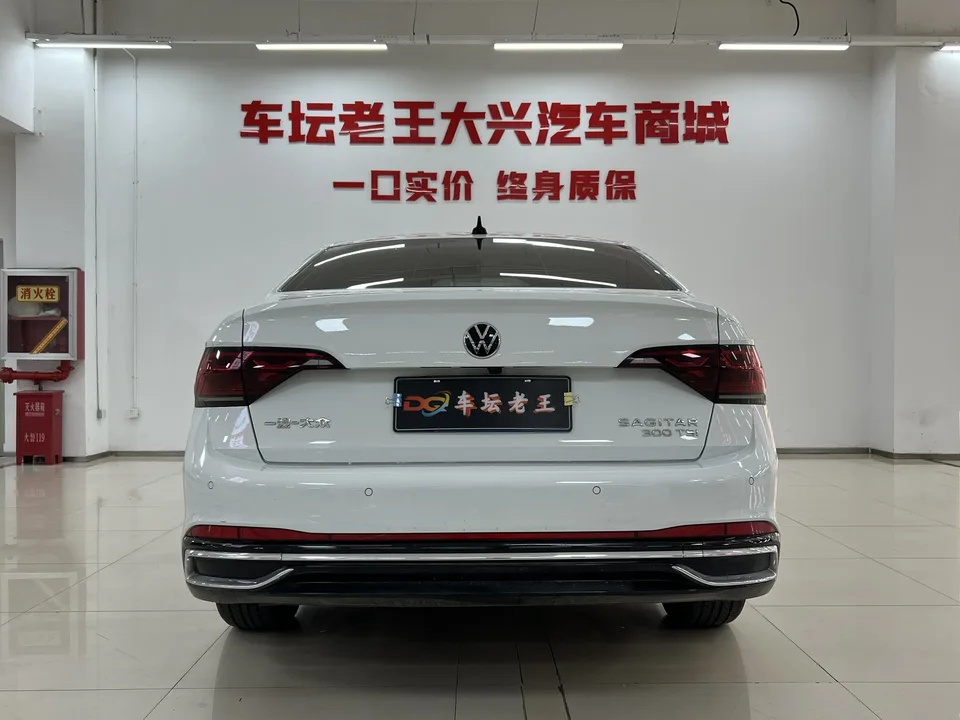 Volkswagen Sagitar 2023 Sagitar 300TSI DSG Beyond Edition 2023 — миниатюра 2