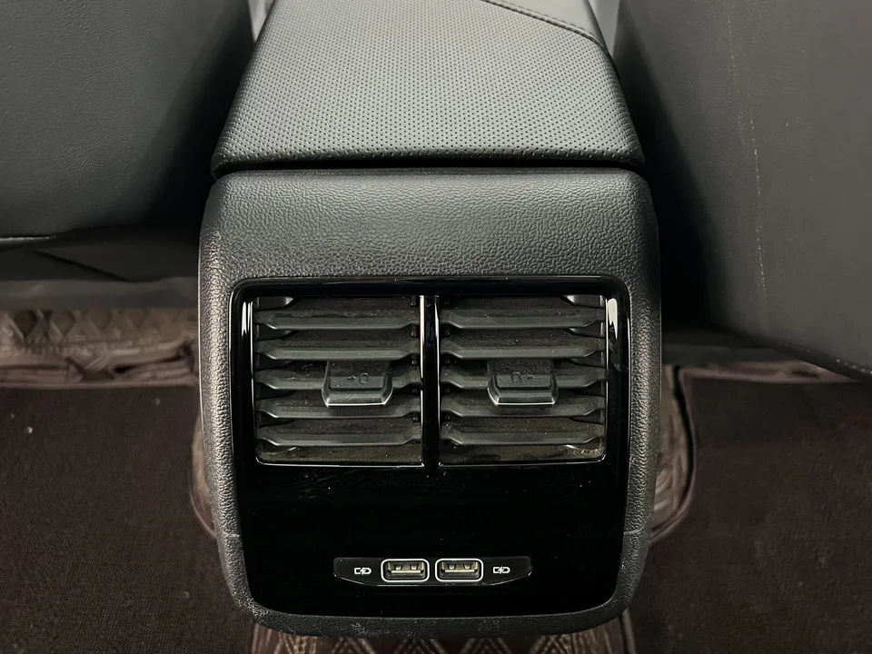 Volkswagen Sagitar 2023 Sagitar 300TSI DSG Beyond Edition 2023 — миниатюра 3