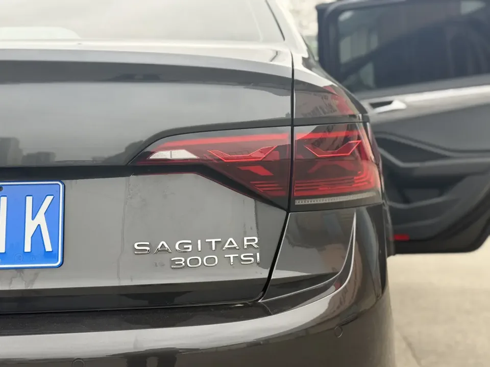 Volkswagen Sagitar 2023 Sagitar 300TSI DSG Beyond Edition 2023 — миниатюра 3