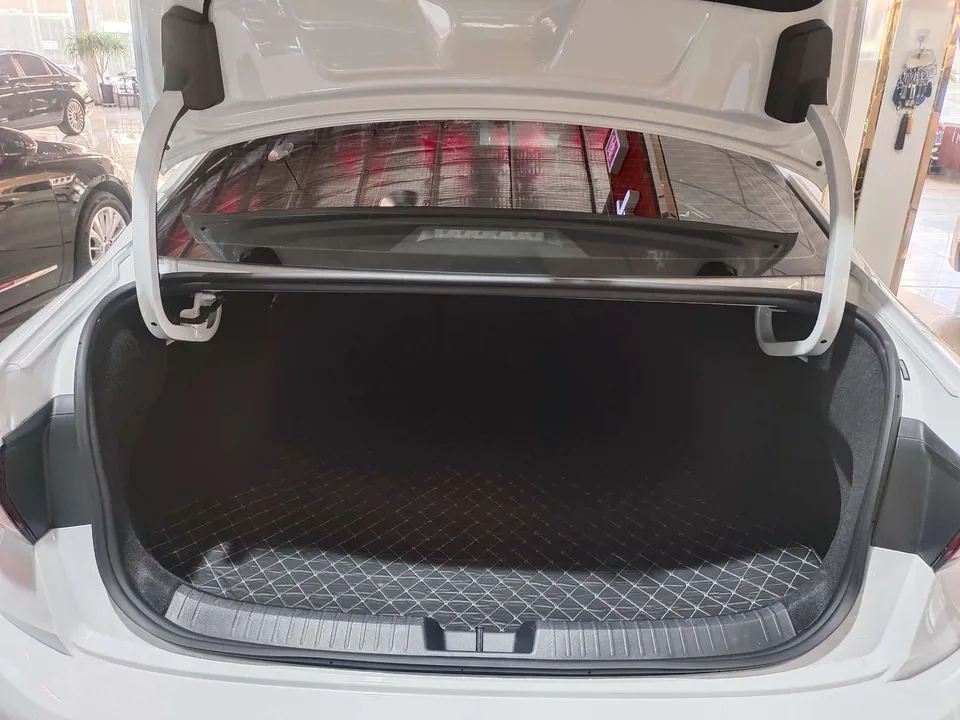 Volkswagen Sagitar 2025 Sagitar 300TSI DSG Beyond Edition 2025 — миниатюра 5