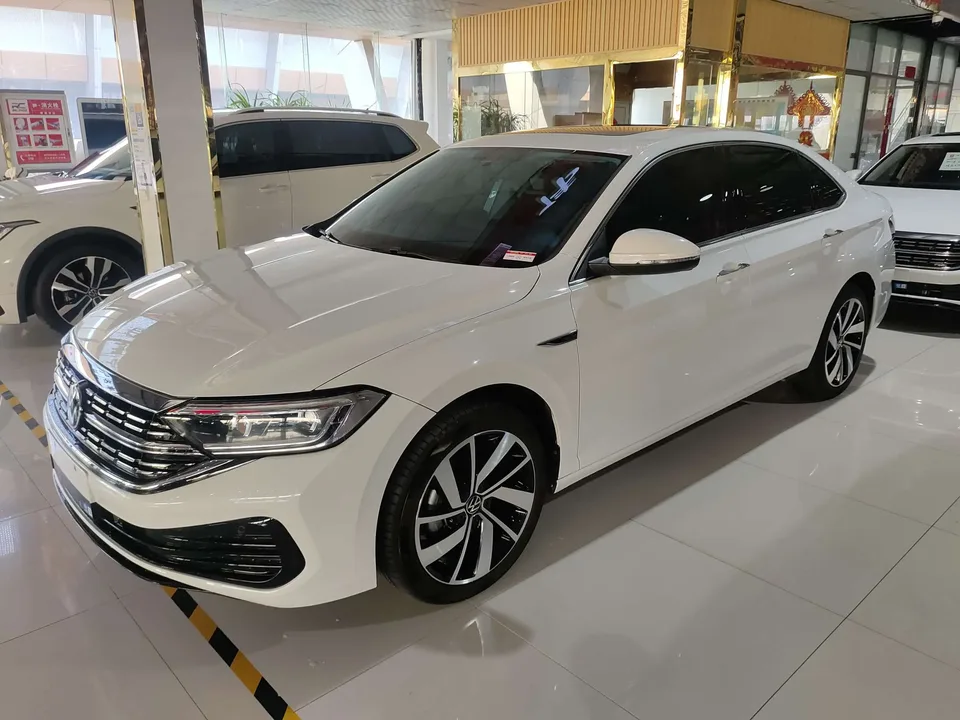 Volkswagen Sagitar 2025