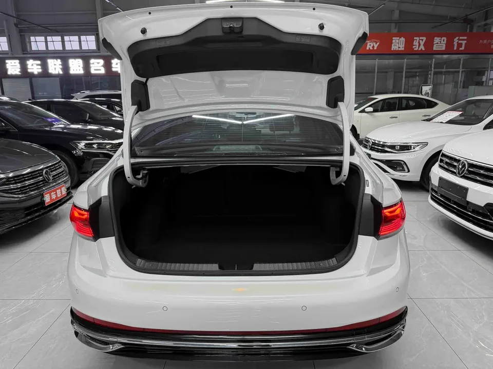 Volkswagen Sagitar 2023 Sagitar 280TSI DSG Beyond Edition Plus 2022 — миниатюра 5