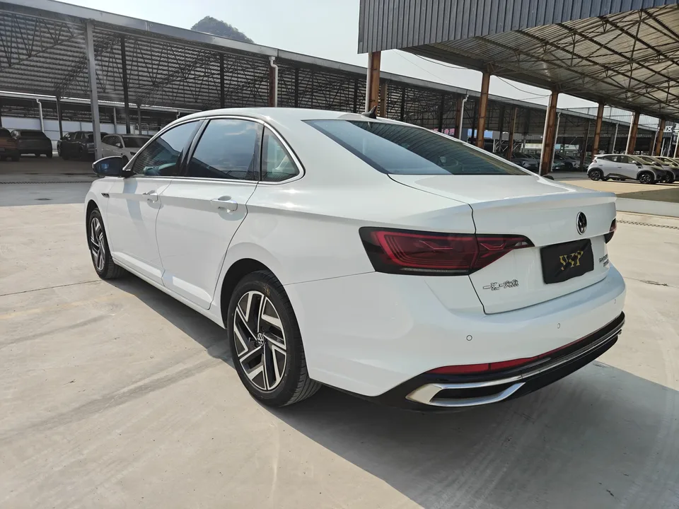 Volkswagen Sagitar 2023 Sagitar 200TSI DSG Beyond Edition 2023 — миниатюра 4