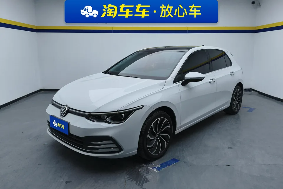 Volkswagen Golf golf 2021 280TSI DSG Pro 2022 — photo 1, buy with delivery to Moscow