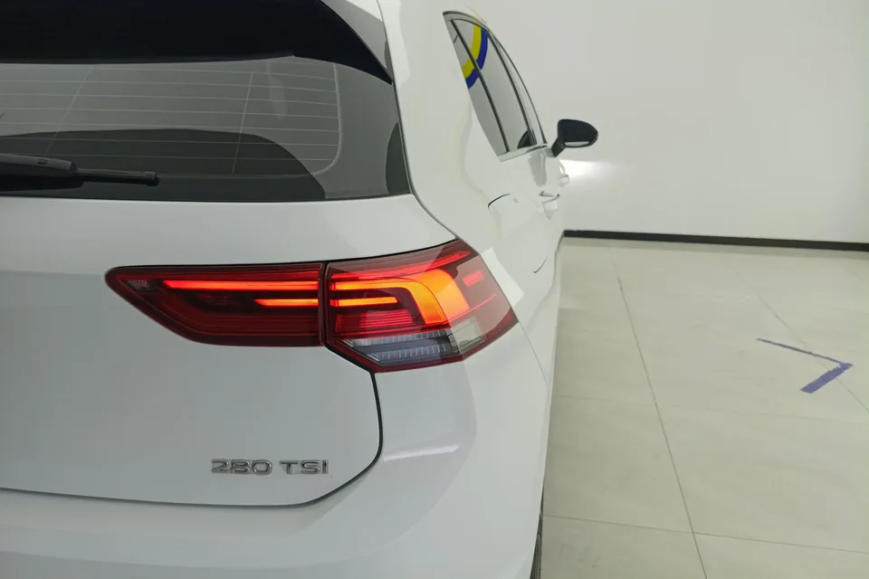 Volkswagen Golf facelift 280TSI DSG Pro 2024 — миниатюра 2