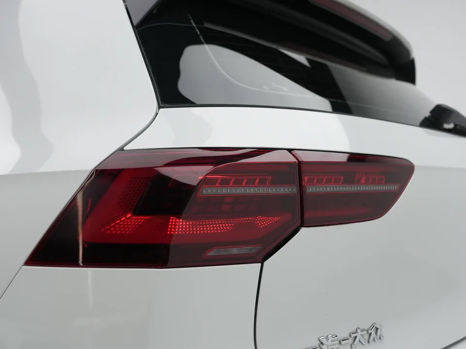 Volkswagen Golf Golf 2023 280TSI DSG R-Line Lite 2023 — миниатюра 4