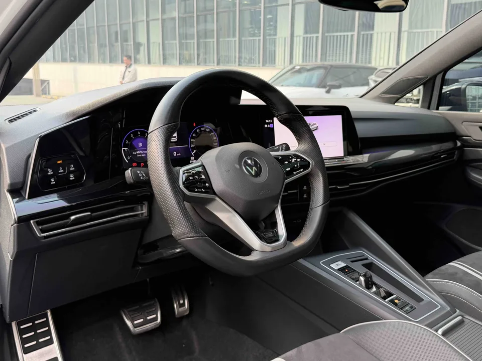 Volkswagen Golf Golf 2021 280TSI DSG R-Line 2022 — миниатюра 5