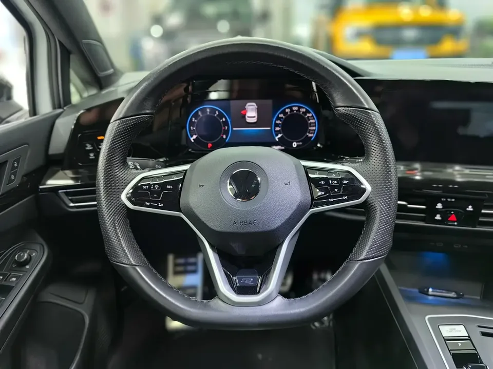 Volkswagen Golf Golf 2021 280TSI DSG R-Line 2022 — миниатюра 5