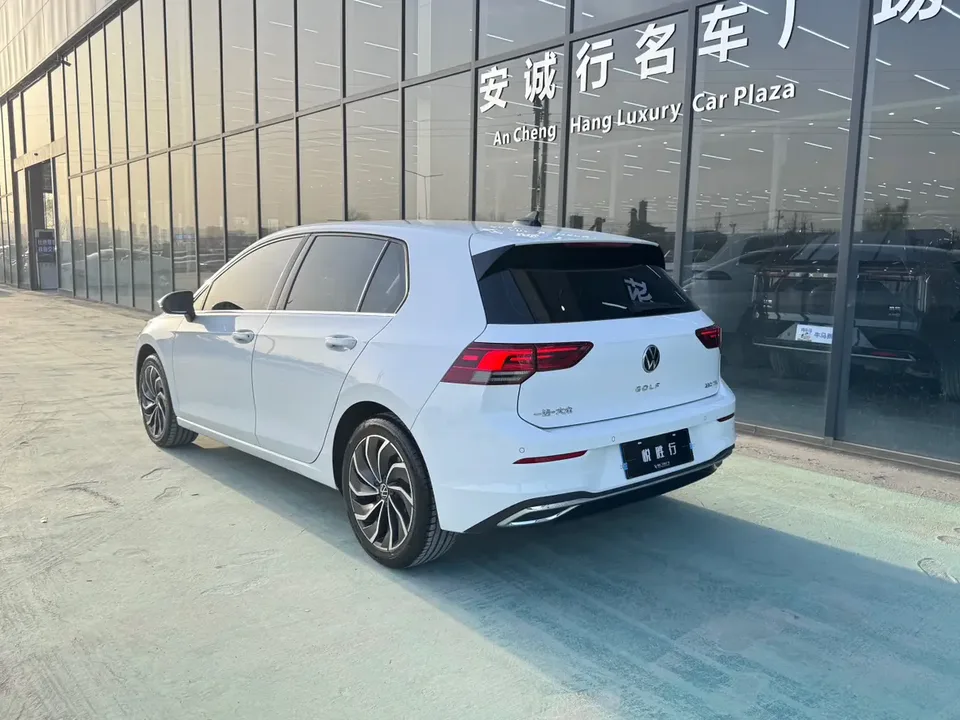 Volkswagen Golf Golf 2023 280TSI DSG Pro 2024 — миниатюра 2