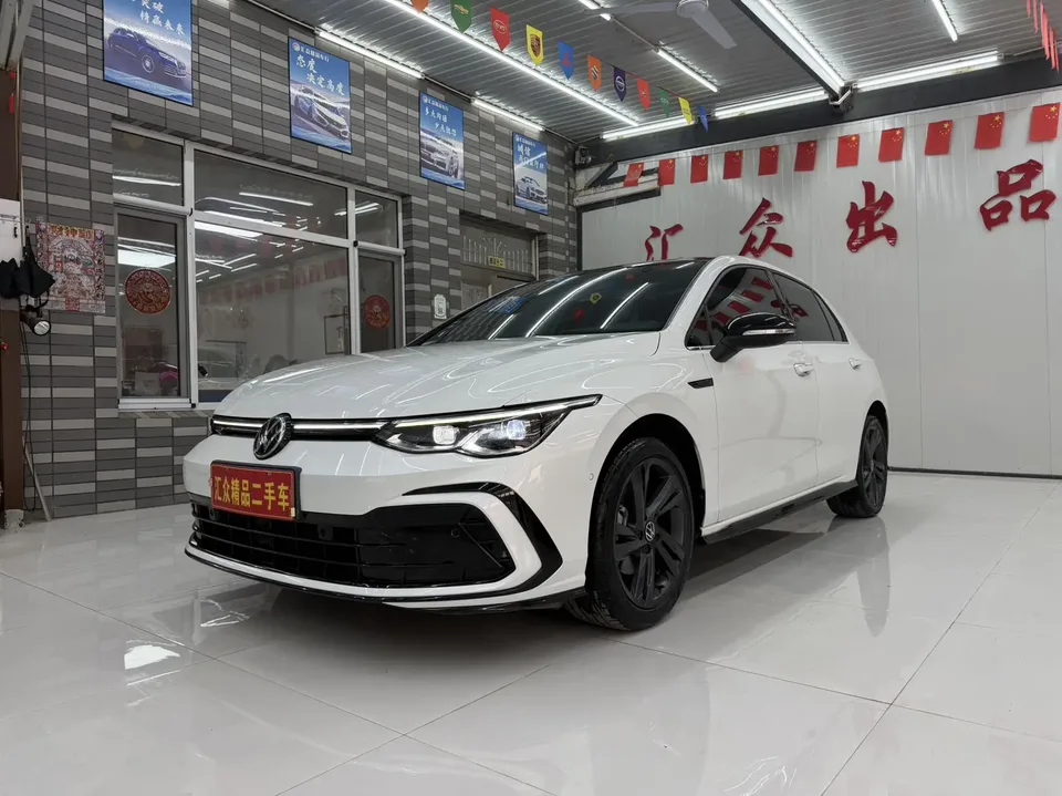 Volkswagen Golf Golf 2023 280TSI DSG R-Line 2023 — фото 1, купить с доставкой в Москву