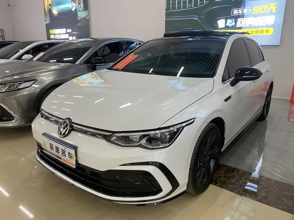 Volkswagen Golf Golf 2021 280TSI DSG R-Line 2022 — фото 1, купить с доставкой в Москву