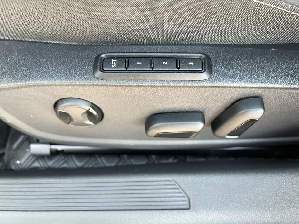 Volkswagen Golf Golf 2023 280TSI DSG R-Line 2022 — миниатюра 5