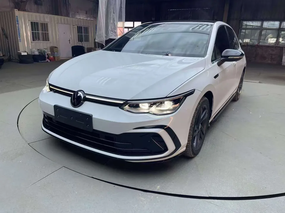 Volkswagen Golf Golf 2023 280TSI DSG R-Line Lite 2023 — фото 1, купить с доставкой в Москву