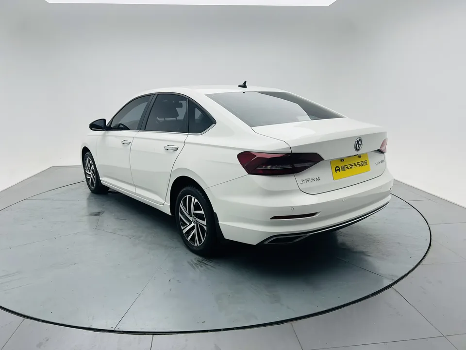 Volkswagen Lavida Lavida 2022 1.5L Automatic Comfort Edition 2022 — миниатюра 2