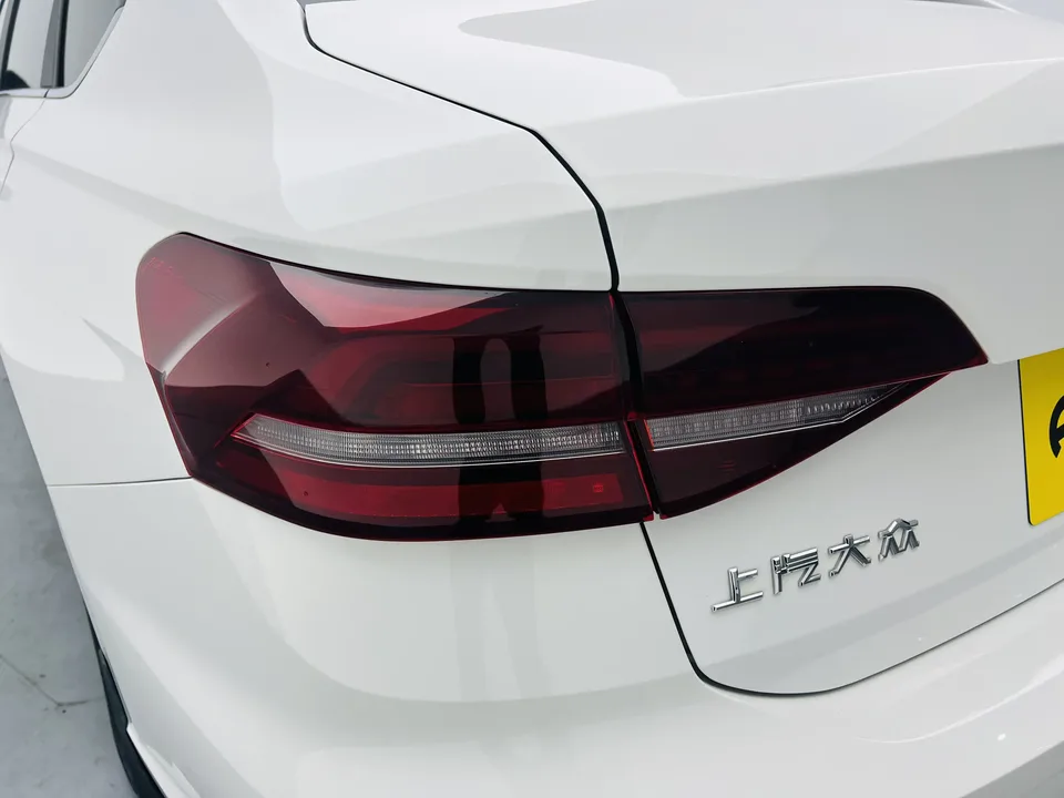 Volkswagen Lavida Lavida 2022 1.5L Automatic Comfort Edition 2022 — миниатюра 4