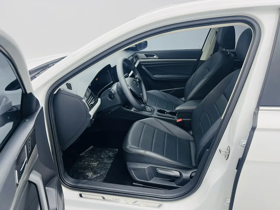 Volkswagen Lavida Lavida 2022 1.5L Automatic Comfort Edition 2022 — миниатюра 5