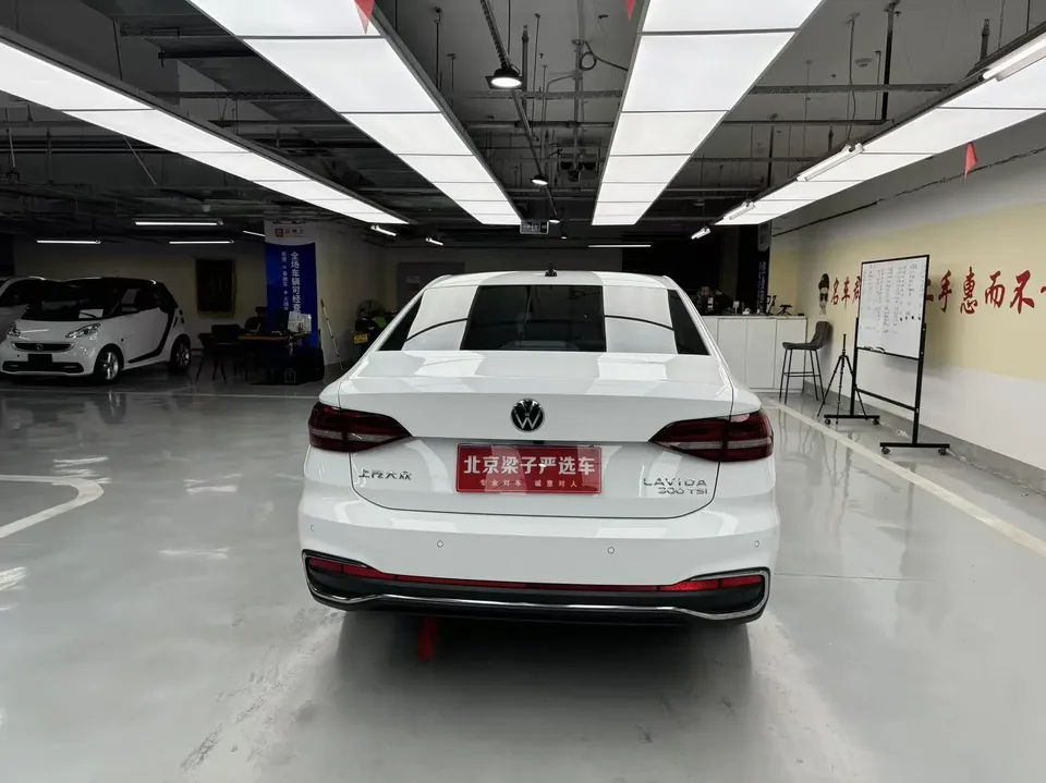 Volkswagen Lavida 300TSI DSG Full Edition 2024 — миниатюра 4