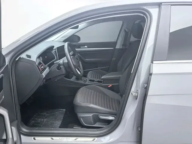 Volkswagen Lavida 300TSI DSG Starry Sky Edition 2023 — миниатюра 5