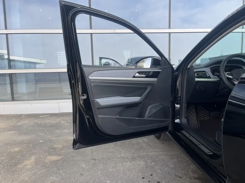 Volkswagen Lavida Lavida 2024 1.5L Automatic 5 Million Edition 2024 — миниатюра 5