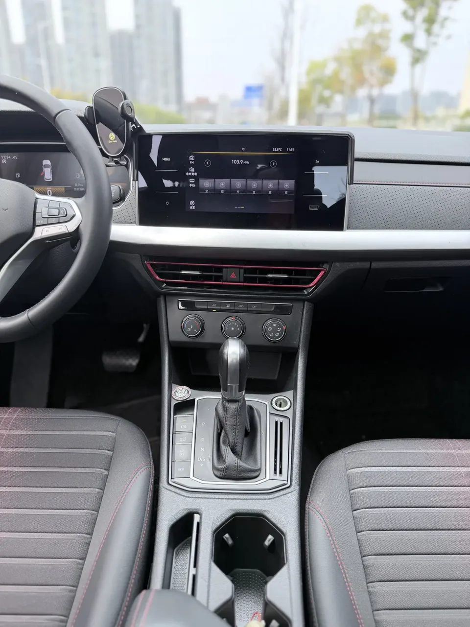 Volkswagen Lavida 300TSI DSG Starry Sky Edition 2023 — миниатюра 3