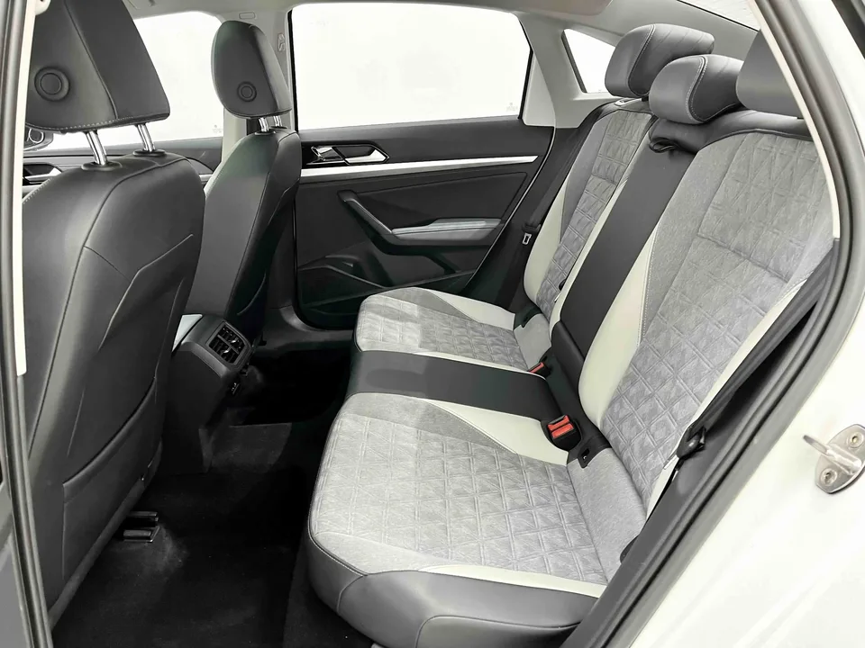 Volkswagen Lavida Lavida 2023 1.5L Automatic Fully Edition 2022 — thumbnail 5