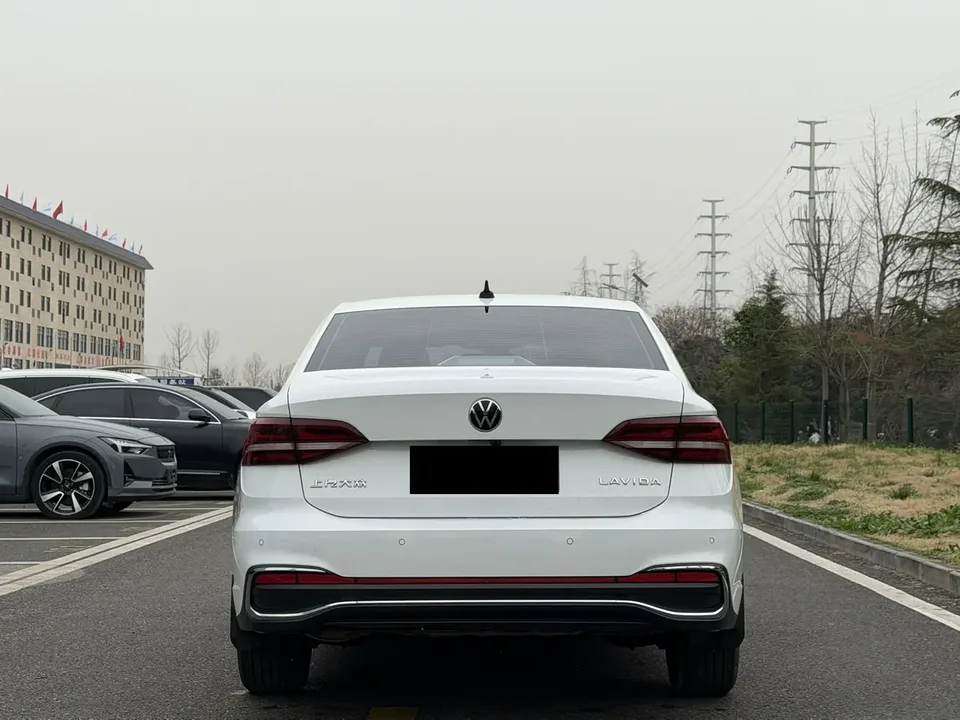 Volkswagen Lavida Lavida 2023 1.5L Automatic 5 Million Edition 2023 — thumbnail 5