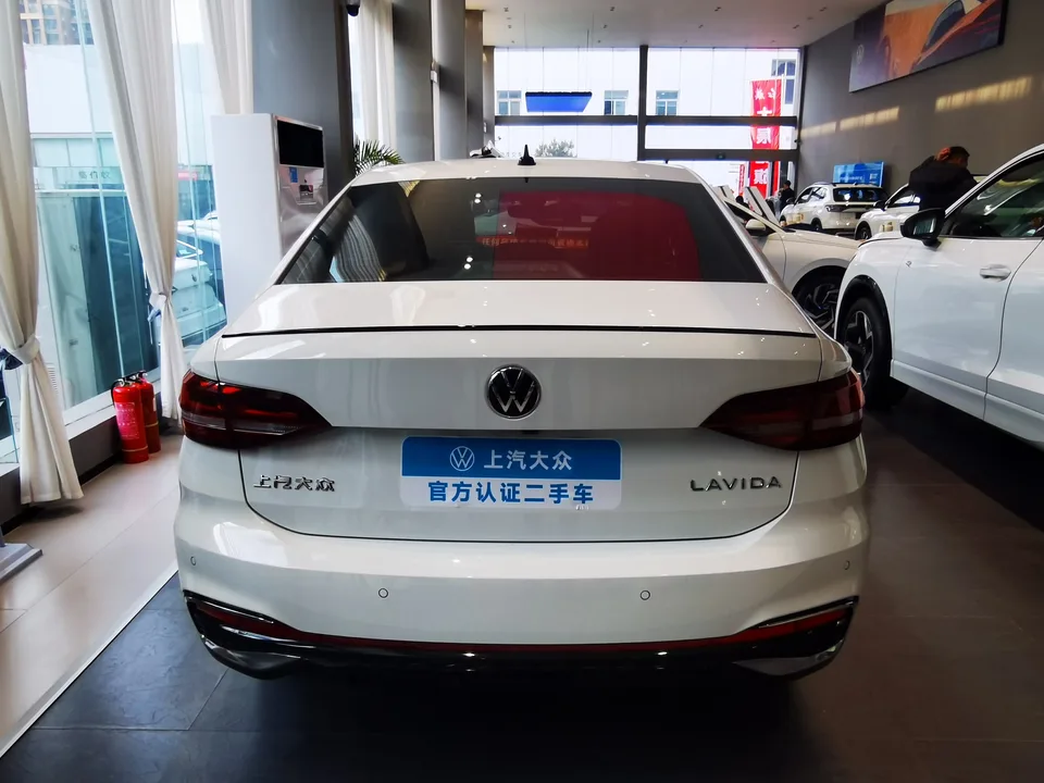 Volkswagen Lavida Lavida 2024 300TSI DSG Starry Sky Leading Edition 2024 — миниатюра 2