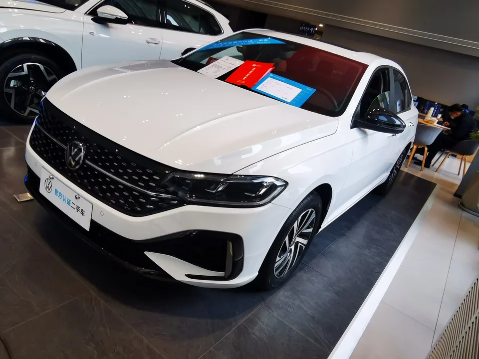 Volkswagen Lavida Lavida 2024 300TSI DSG Starry Sky Leading Edition 2024 — миниатюра 3