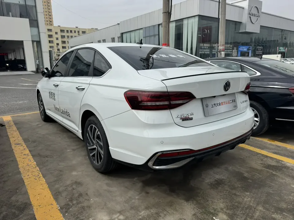 Volkswagen Lavida Lavida 2024 300TSI DSG Starry Sky Leading Edition 2024 — миниатюра 2
