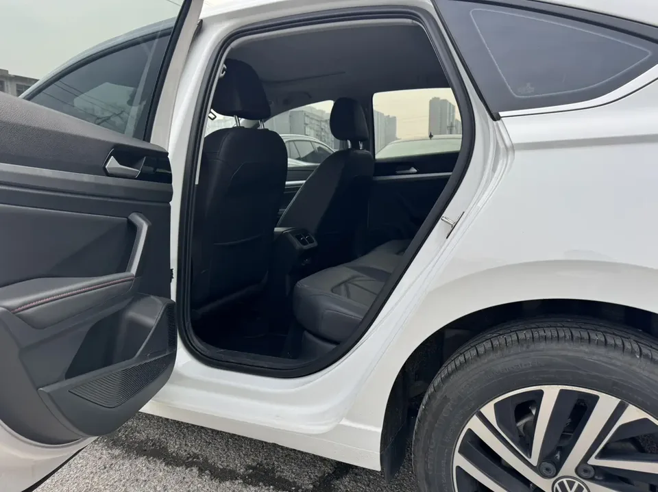 Volkswagen Lavida Lavida 2024 300TSI DSG Starry Sky Leading Edition 2024 — миниатюра 3