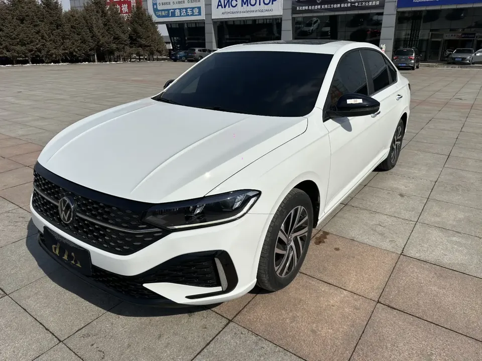 Volkswagen Lavida Lavida 2023 280TSI DSG Starry Sky Edition 2023 — photo 1, buy with delivery to Moscow