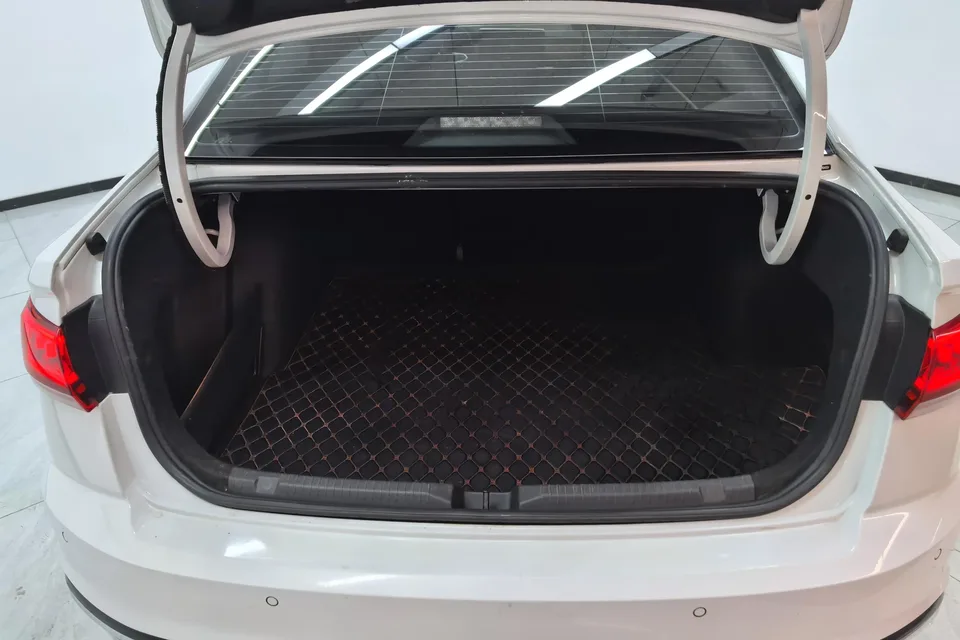 Volkswagen Bora Bora 2023 200TSI DSG Joy Edition 2023 — миниатюра 5