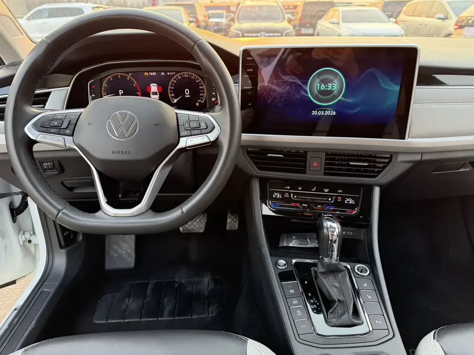 Volkswagen Bora Bora 2023 280TSI DSG Premium Edition 2022 — миниатюра 4