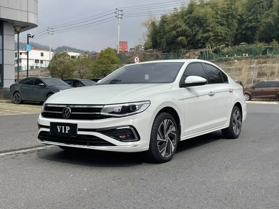 Volkswagen Bora 2023