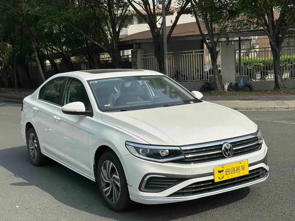 Volkswagen Bora Bora 2025 200TSI DSG Joyride Navigation Edition 2025 — thumbnail 3