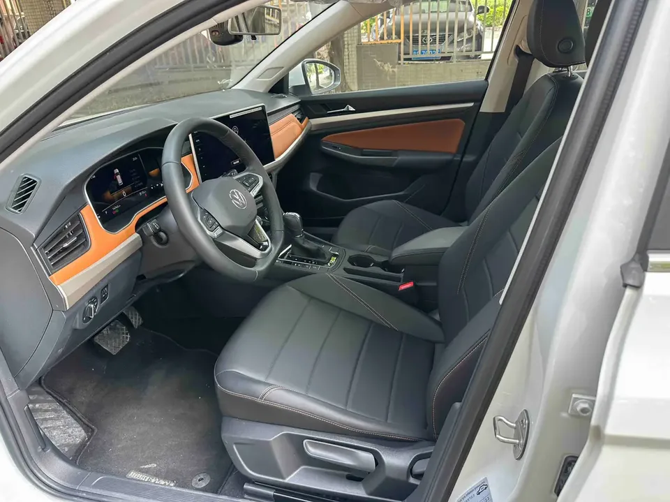 Volkswagen Bora Bora 2025 200TSI DSG Joyride Navigation Edition 2025 — thumbnail 4