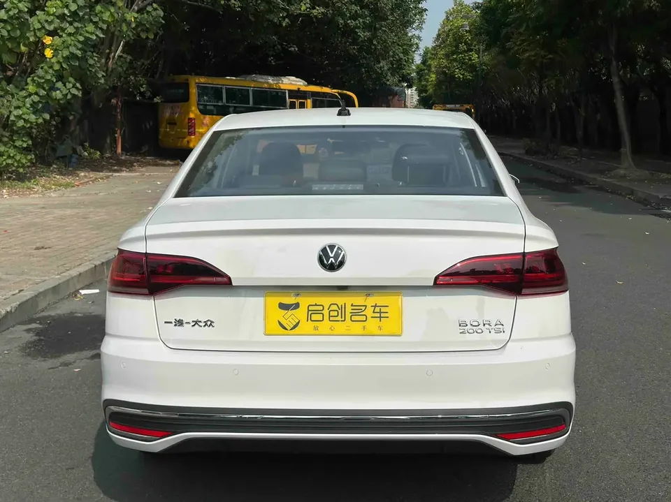 Volkswagen Bora Bora 2025 200TSI DSG Joyride Navigation Edition 2025 — thumbnail 5