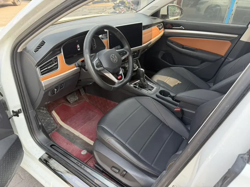 Volkswagen Bora Bora 2023 200TSI DSG Joy Travel PRO Edition 2023 — миниатюра 3